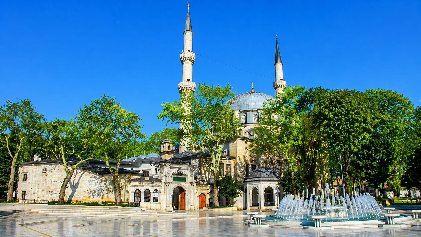 Tarihin Huzurla Buluştuğu Yer: Eyüp
